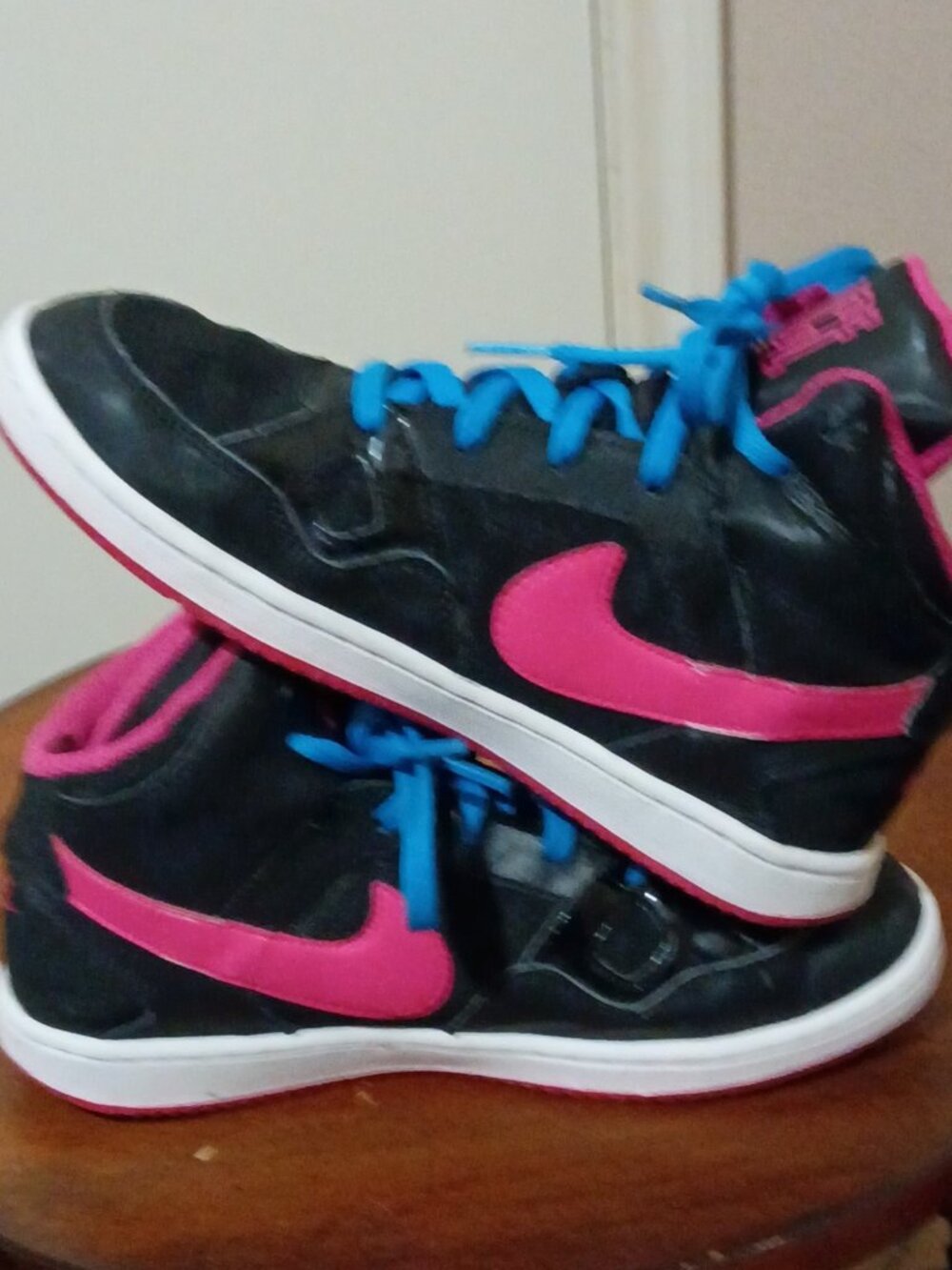 Nike Son of Force Mid Sneaker Big Kids. Black/Pink. Size: 3Y - Picture 11 of 13